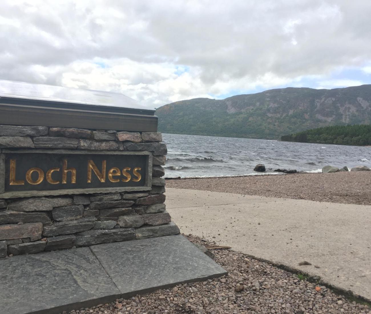 Comfortable, Modern Apartment With Parking. Inverness. Exteriör bild